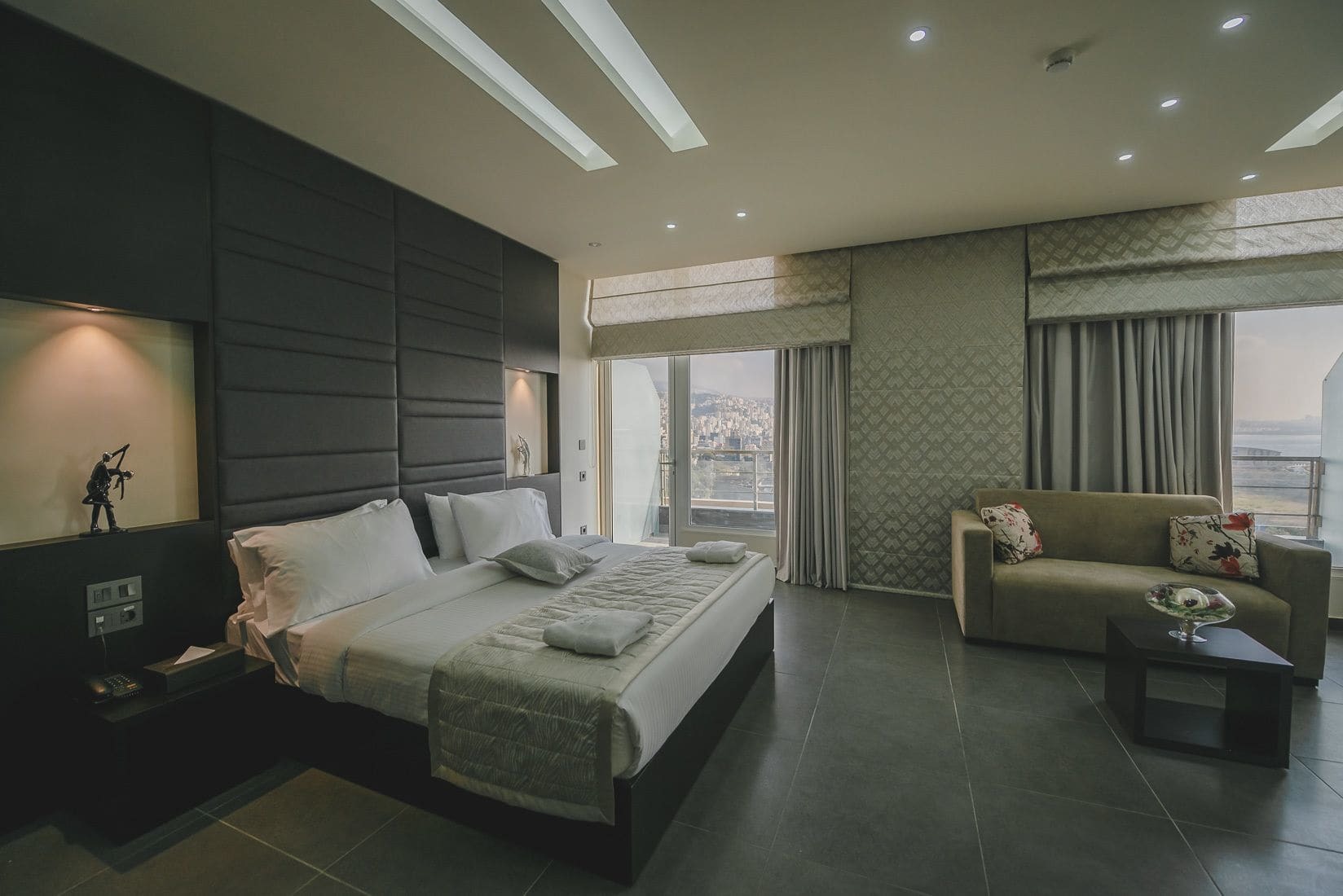Louis V Hotel Бейрут Экстерьер фото